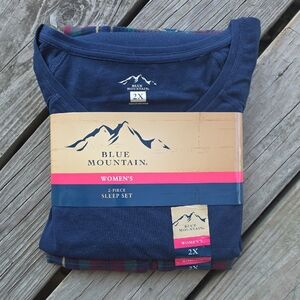 Blue Mountain Women's Navy and Plaid Sleep Set